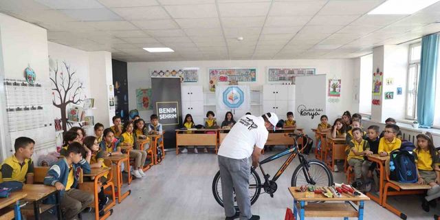 Konya Büyükşehir okullarda bisiklet tamir ve bakım eğitimleri veriyor
