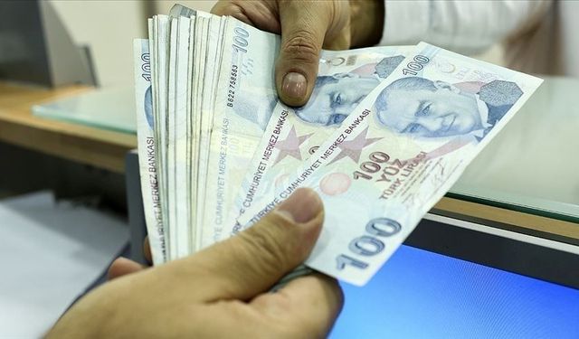 Çalışan Emeklilere 5000 TL İkramiye Müjdesi: İşte Detaylar