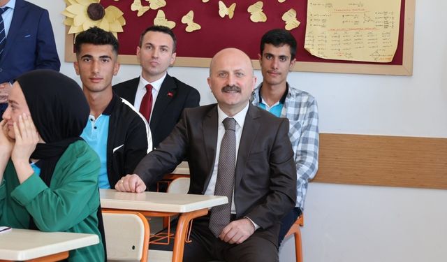 Vali Varol Samsat Çok Programlı Anadolu Lisesi'ni ziyaret etti