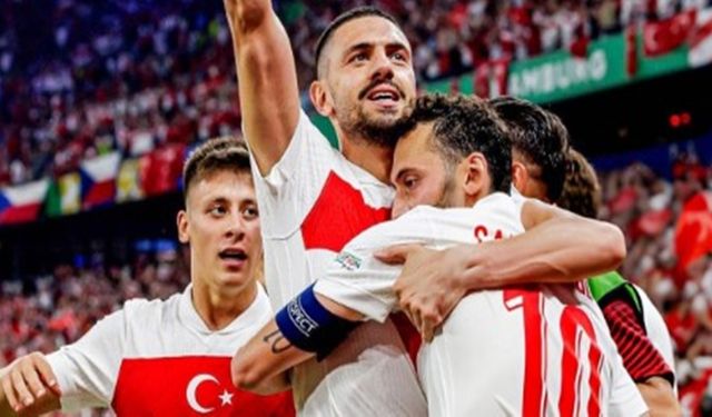 Türkiye Hollanda ilk 11 kadrosu! Montella tercihleriyle herkesi şaşırttı