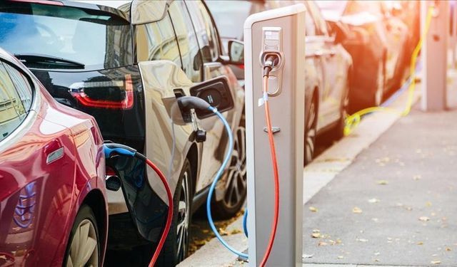 Türkiye Elektrikli Araç Devrimi - Bir Yılda %120 Artış!