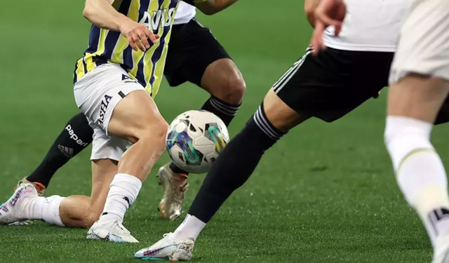 Siyah-Beyazlı Hasret: Beşiktaş 20 Yıllık Fenerbahçe Dublesinin Peşinde
