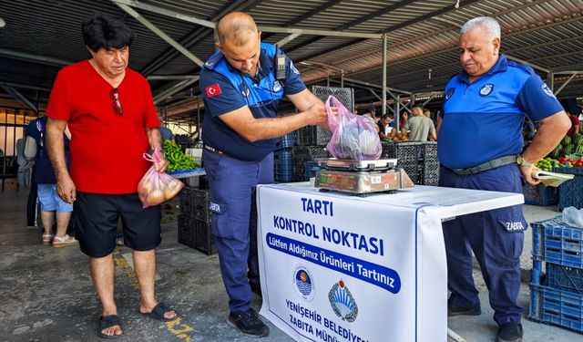 Yenişehir Belediyesi semt pazarlarında denetimlerini sürdürüyor