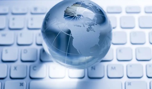 8 Eylül Sosyal Medya Krizi: Instagram mı çöktü Twitter mı gitti?