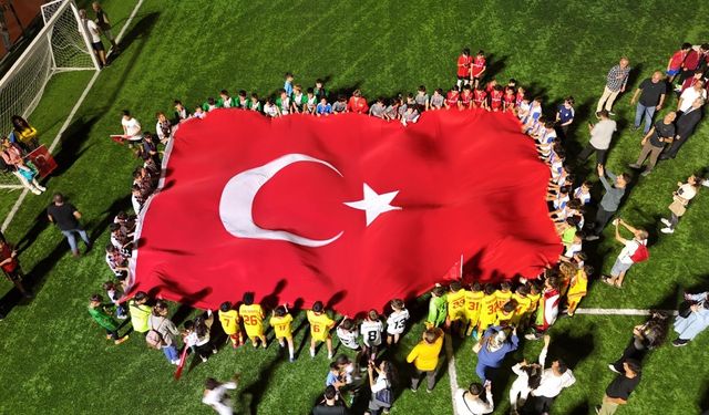 Mezitli’de Cumhuriyet Coşkusu Sokaklara Taştı: 102. Yıl Kutlamaları Dolu Dolu Geçti