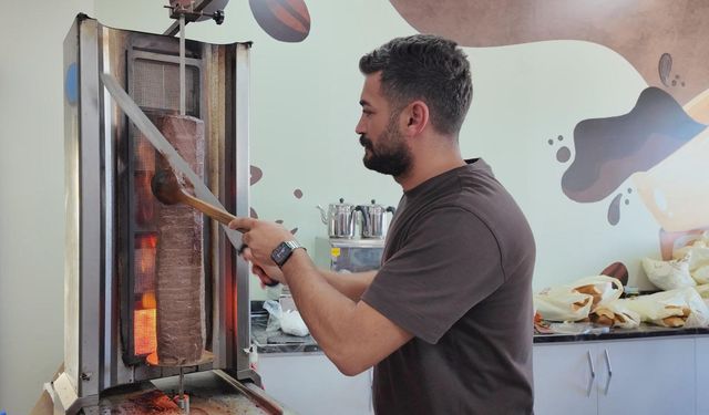 MasterChef Akın’dan Sınava Hazırlanan Öğrencilere Döner Sürprizi