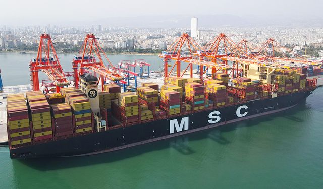 Dünyanın En Büyük Konteyner Gemisi MSC IRINA Mersin Limanı’na Demirledi