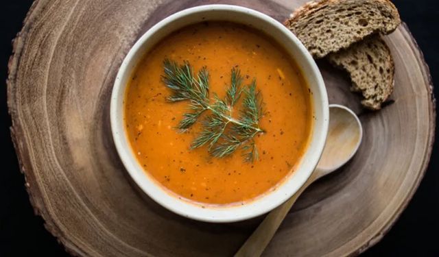 En Kıvamlı Tarhana Çorbasını Yapmanın Evde Kimsenin Bilmediği Küçük Lezzet Sırrı