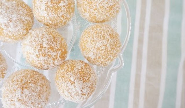 Elmalı Islak Kurabiye Patladı! Çay Saatlerinin Yeni Favorisi