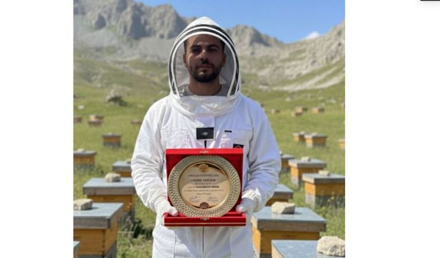 Siirt’ten Dünyaya Uzanan Başarı: Çelebi Arıcılık London Honey 2025’te Altın Madalya Kazandı