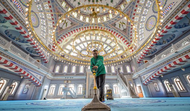 Mersin’de ibadethaneler Ramazan’a hazır