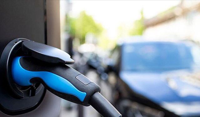 Elektrikli Araçlar Petrol Tüketimini Düşürdü
