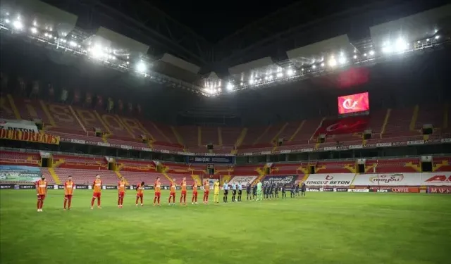 Bilal Bayazıt Kayserispor'a Veda Etti! 5 Yıllık Serüven Duygusal Mesajla Sona Erdi