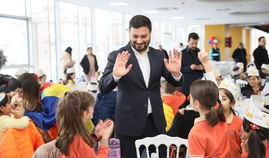 Kağıthane’de çocuklar "tekne orucu" iftarında buluştu