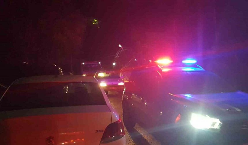 Alanya’da tadilatta olan 3 katlı boş otel lojmanı çöktü