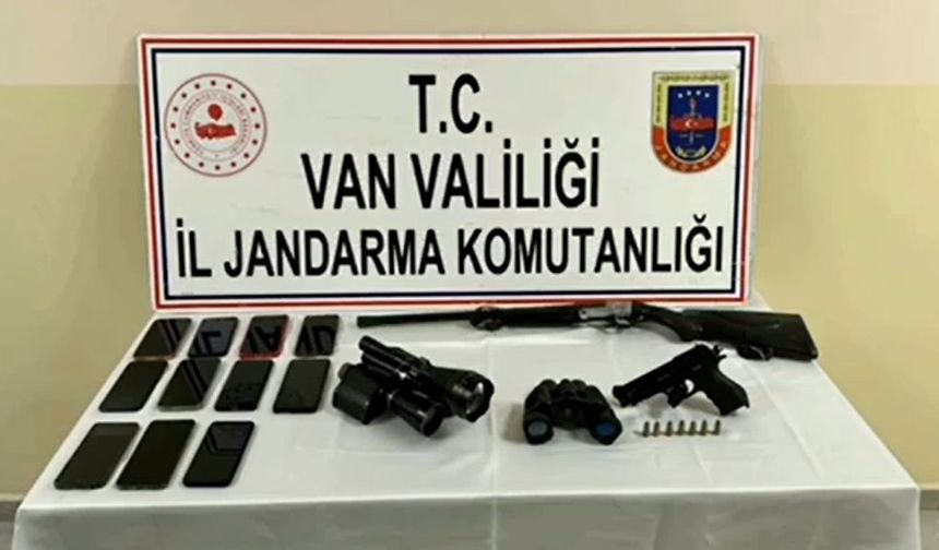 Van’da 52 kilogram esrar ele geçirildi