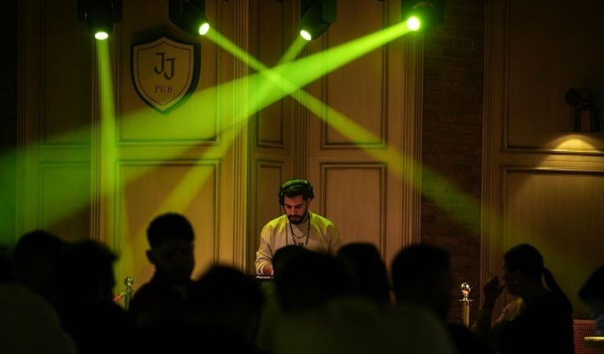 DJ Hakan Atılmış: Ritmin ve Enerjinin Adı