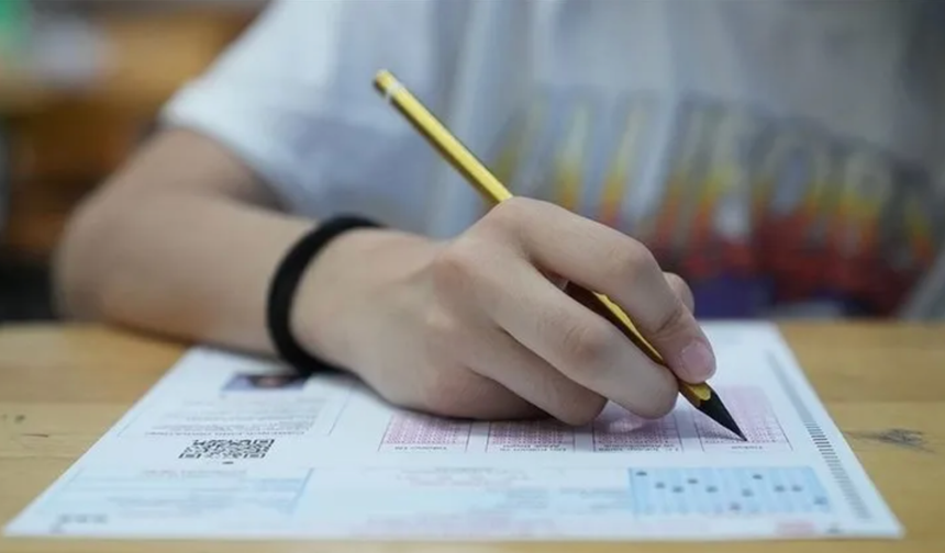 İOKBS 2025: Bursluluk Sınavını Kazanmak İçin Kaç Net Gerekli? Puan Hesaplama Formülü Açıklandı!