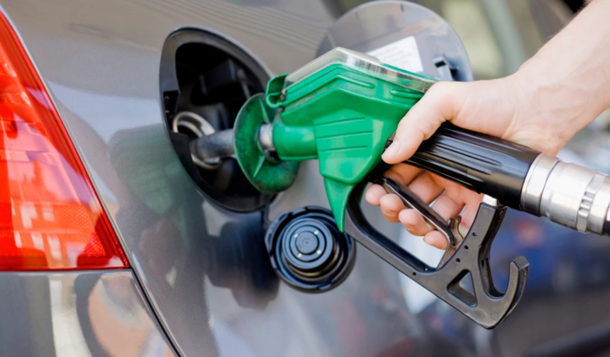 ⛽ Mersin'de Zam Dalgası Durmuyor! Benzin ve Motorin Rekora Koşuyor