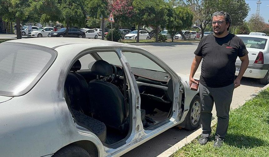 Adana'da Park Halindeki Araç Kapılarını Çalan Şüpheli Yakayı Ele Verdi!