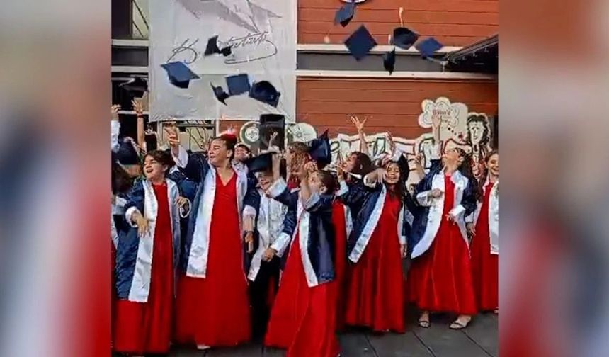 Mersin’de Minik yüreklerin mezuniyet çoşkusu