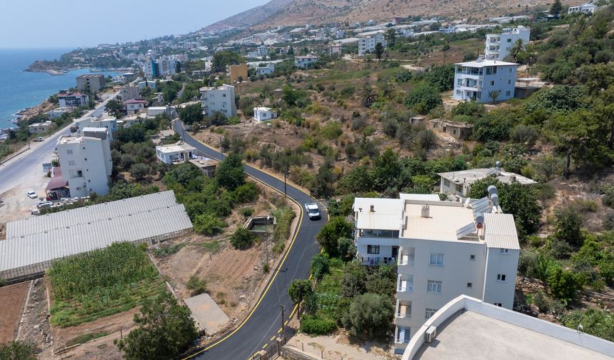 Aydıncık’ta Yol Yenilendi, Vatandaş: “Çiçek Gibi Oldu!”