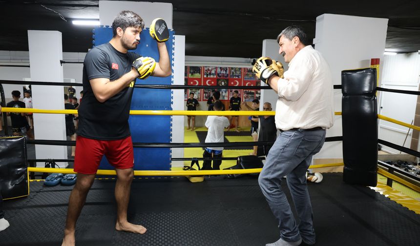 Başkan Yıldız, Muay Thai Sporcularıyla Buluştu