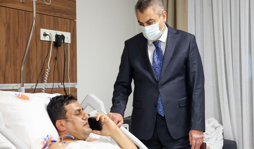 Bakandan Vurulan Öğretmene Geçmiş Olsun Telefonu