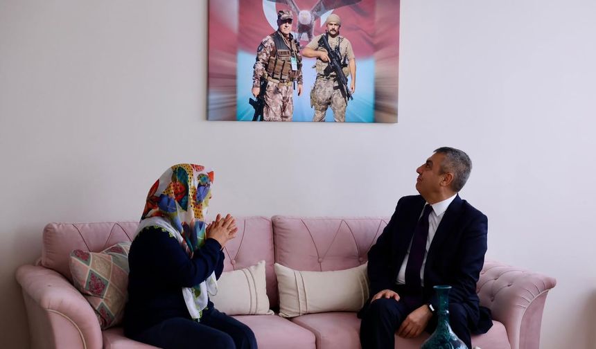 Vali Atilla Toros’tan Şehit Baba ve Oğlun Ailesine Anlamlı Ziyaret