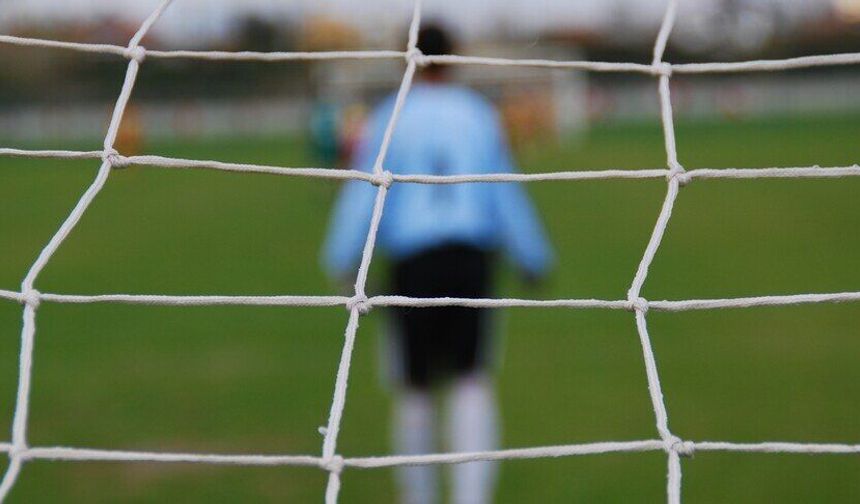 Avrupa'da Kaleler Şaştı: Premier Lig Kendi Kalesine Golde Zirveyi Kimseye Bırakmıyor!