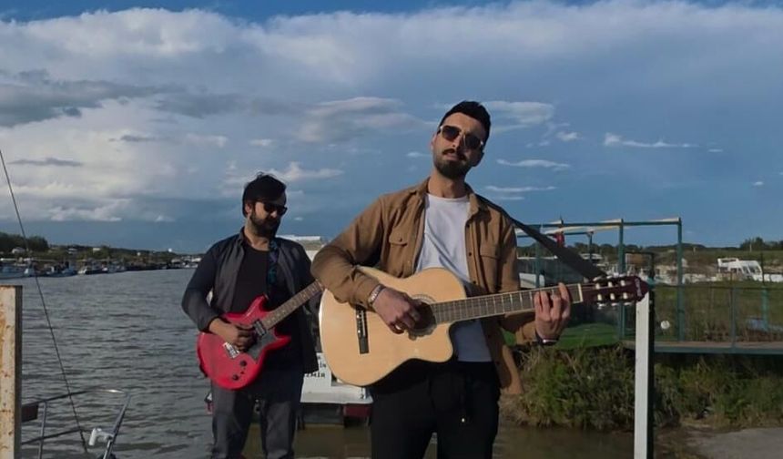 Sinan Biçer: “Gurur Tozu” ile Duygulara Dokunan Güçlü Bir Çıkış