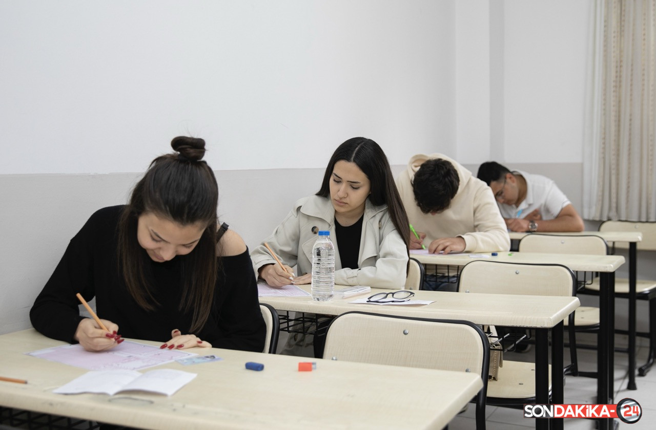 Büyük Büyükşehi̇r’i̇n Kurs Merkezleri̇ Başari Çitasini Yükselti̇yor (1)