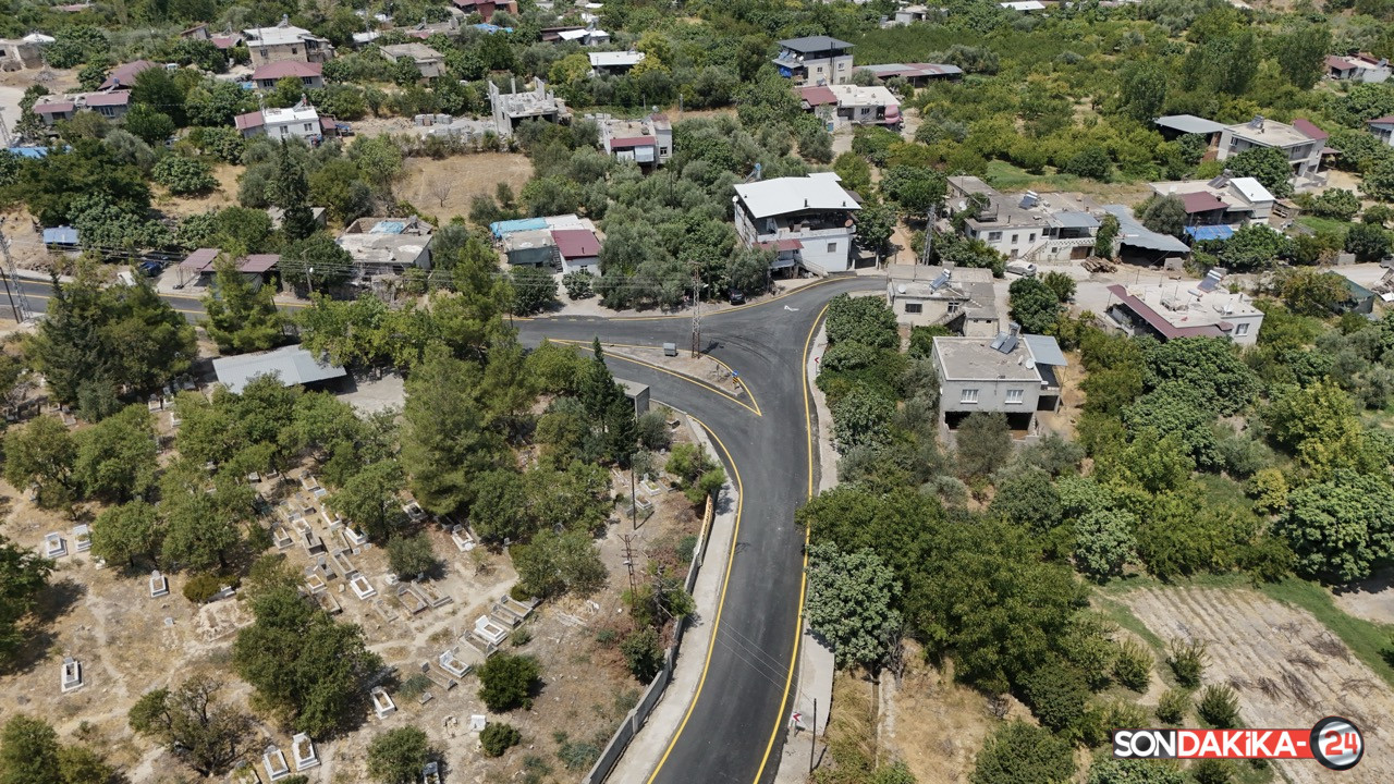 Büyük Büyükşehi̇r Eki̇pleri̇ Gülnar’a En Güzel Yollari Ulaştiriyor (2)