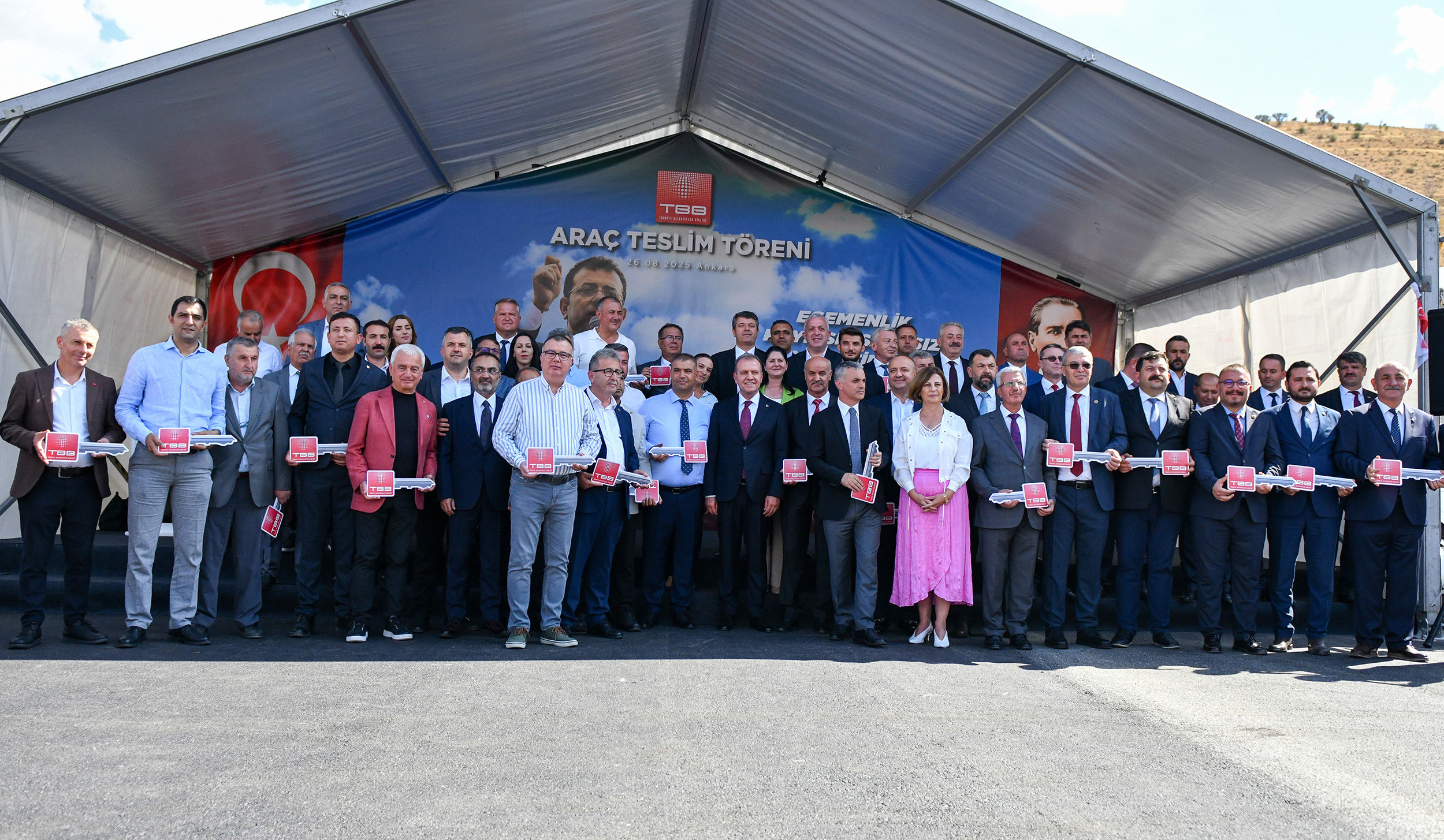 Seçer “Başkanlarimizin Yeri̇ Si̇li̇vri̇ Zi̇ndanlari Deği̇l, Halkin Yanidir” (2)