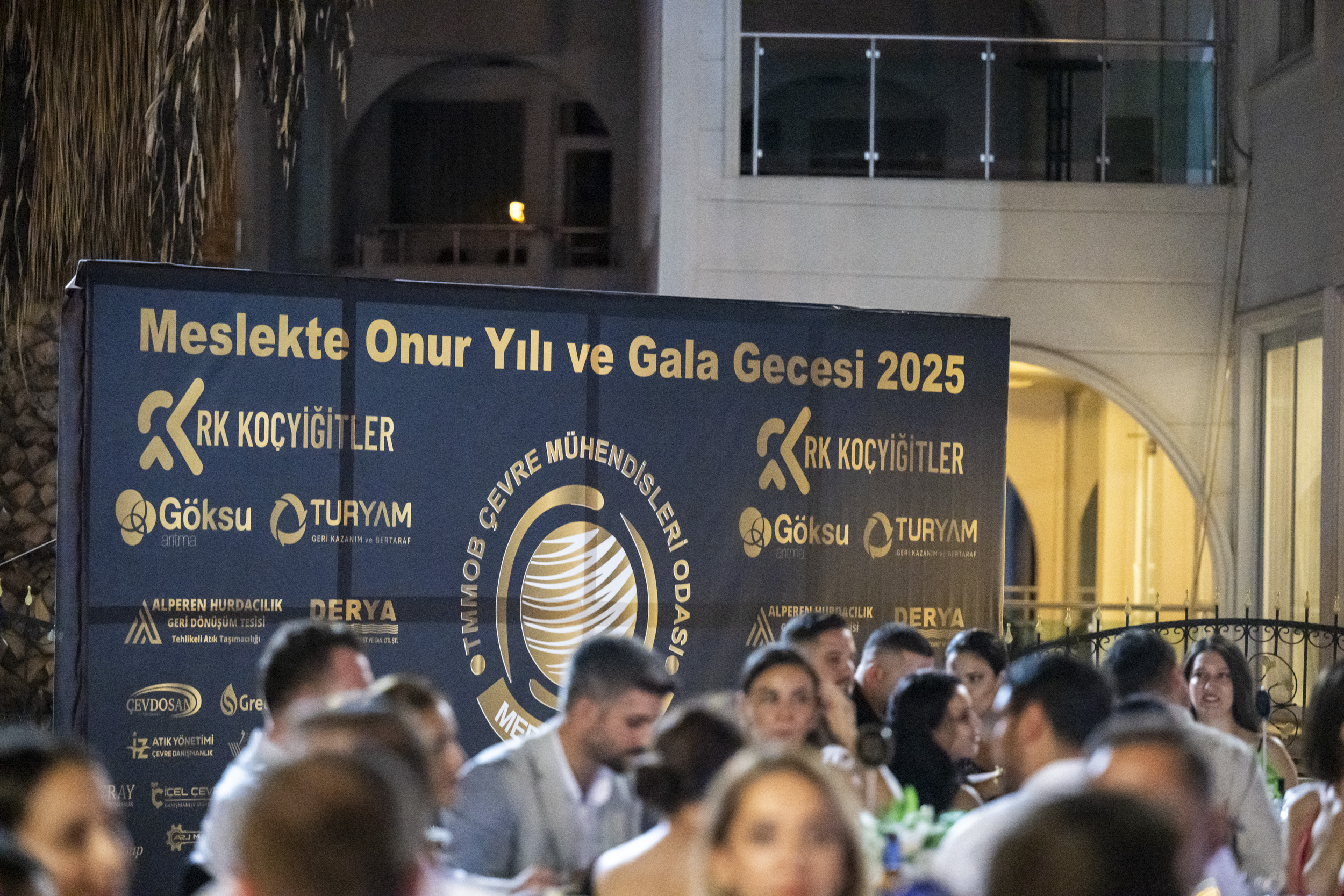 Başkan Seçer, Çmo Mersi̇n Şubesi̇’ni̇n Gala Gecesi̇ Programi’na Katildi (5)
