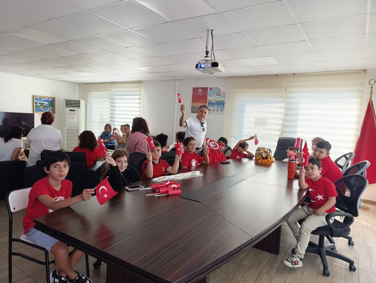 571281596 2112977532785868 116807506519321175 N