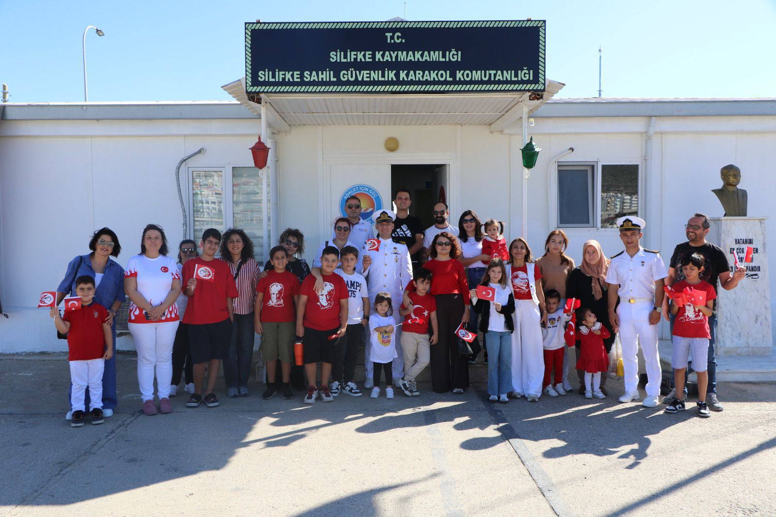 571787384 2112977609452527 3006004122794884002 N